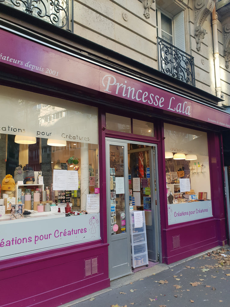 image-accueil-devanture-boutique-paris-princesse-lala